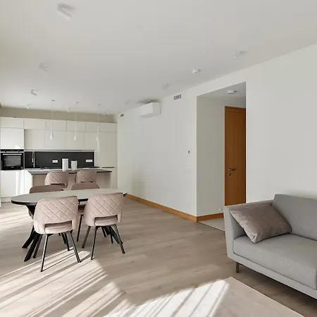 Apartment Excellent Vilandes 11